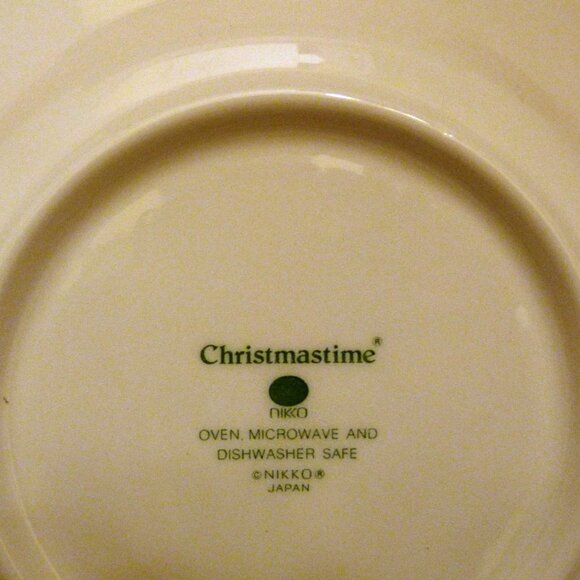 NIKKO Set of 4 Octagonal Christmastime Salad / Dessert Plates Never Used In Box - Picture 13 of 15
